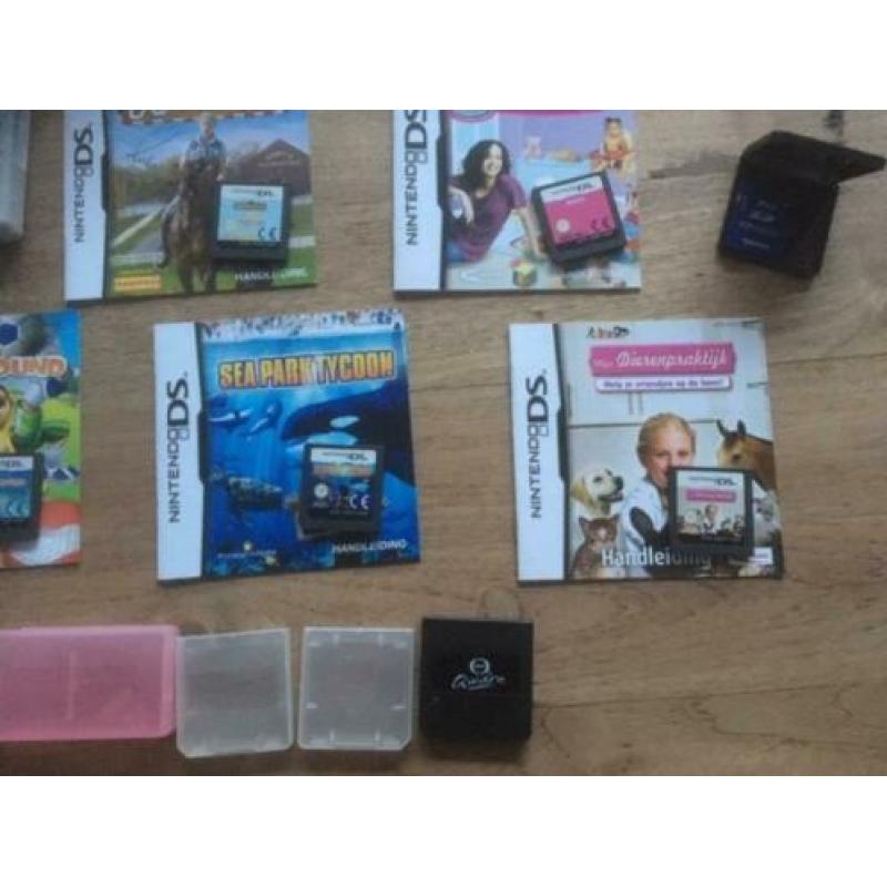 Nintendo 3DS, blauw, met 5spellen, oplader en originele doos