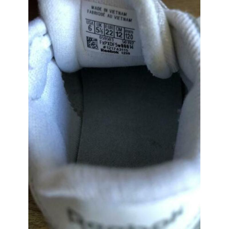 Leuke Reebok sneakers maat 22