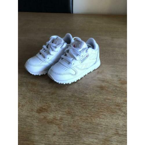 Leuke Reebok sneakers maat 22