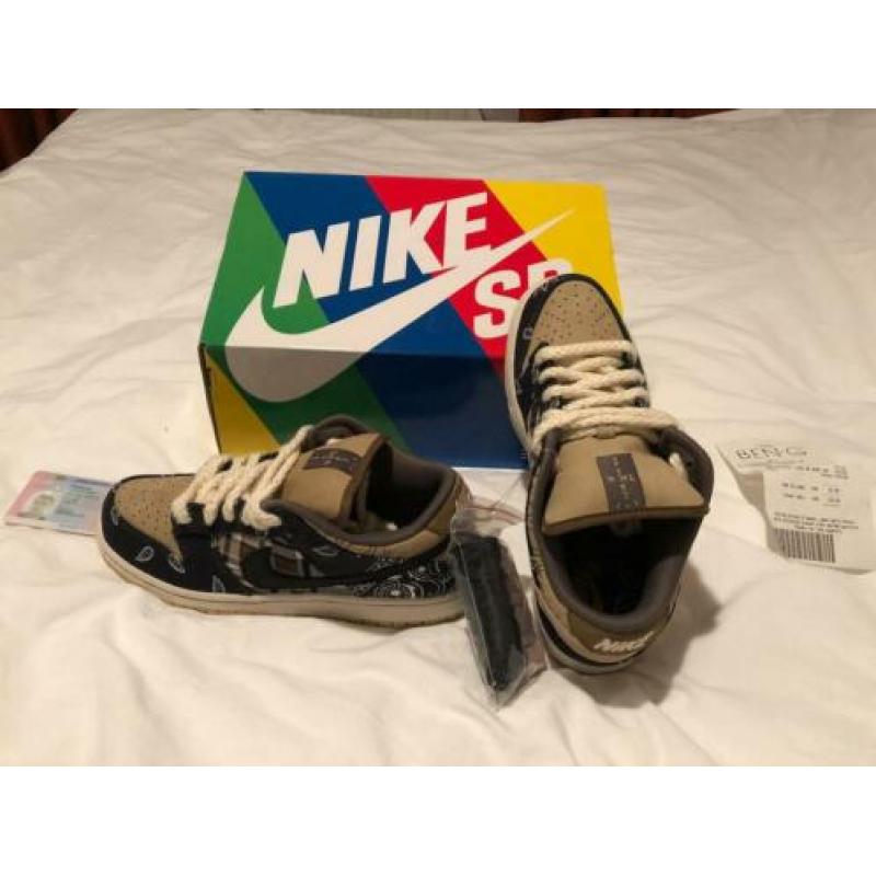 Travis Scott Nike SB Dunk Low maat 42