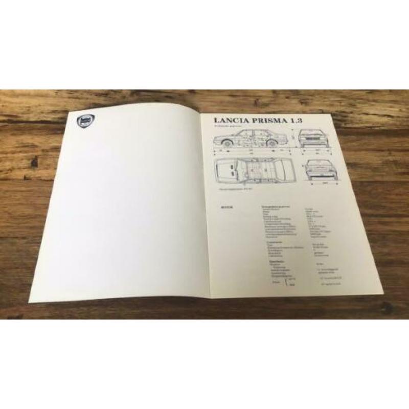 Lancia folder met technische gegevens