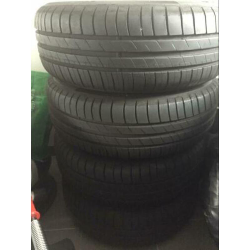 Originele Saab velgen met Good Year zomerbanden 195/65 R 15