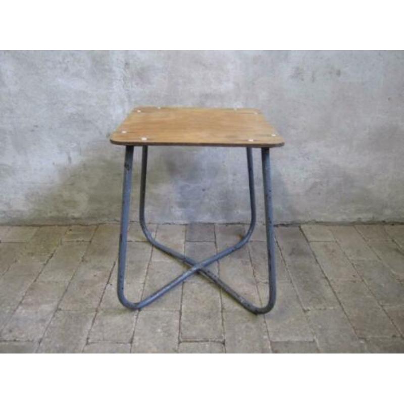 Stoer vintage krukje | salontafel | plantentafeltje | bijzet