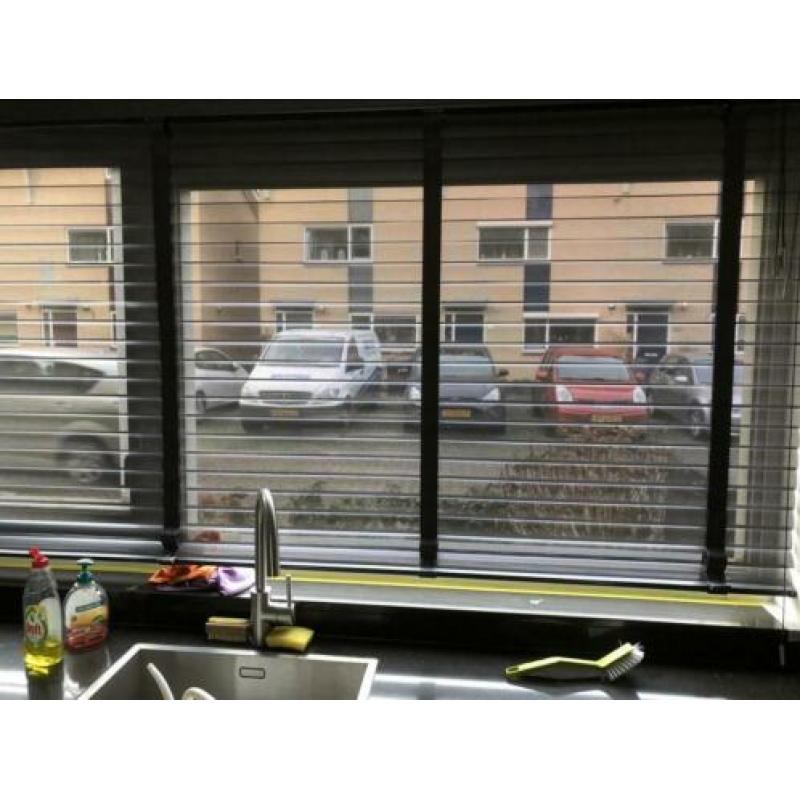 Aluminium jaloezie! Geperforeerd. 2175mm breed 1120mm hoog