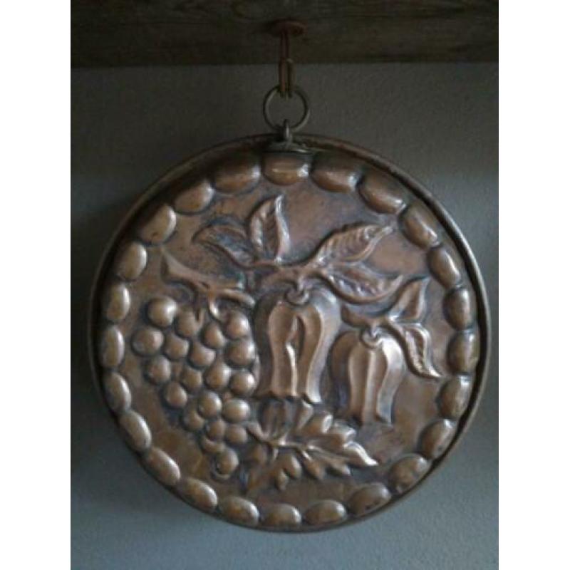 Oude brocante koperen bakvorm puddingvorm druiventros Etage3