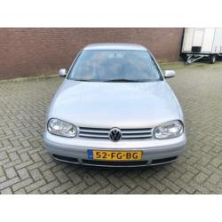 Volkswagen Golf 2.0 85KW AUT 5drs 2000 Grijs