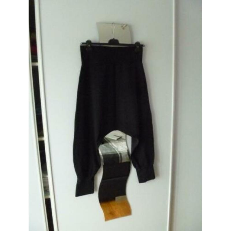 Nieuwe Zwarte SQUAT SPORTBROEK met verlaagd kruis maat M
