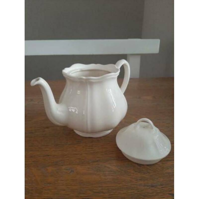 Wedgwood Queens Plain Theepot