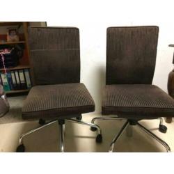 prachtige originele pub & club stoelen met bruine ribstof