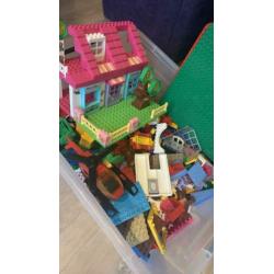 Hele grote bak vol Lego