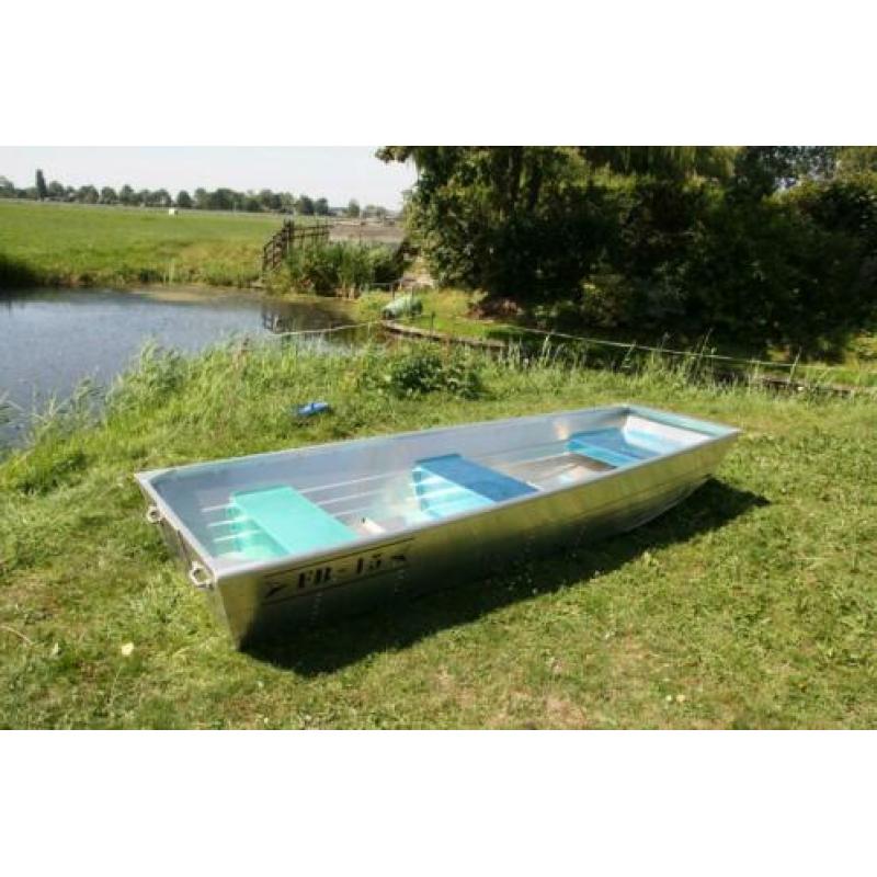 Splinternieuwe aluminium platbodem boot