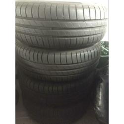Originele Saab velgen met Good Year zomerbanden 195/65 R 15