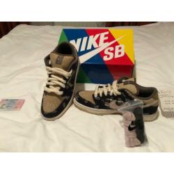 Travis Scott Nike SB Dunk Low maat 42