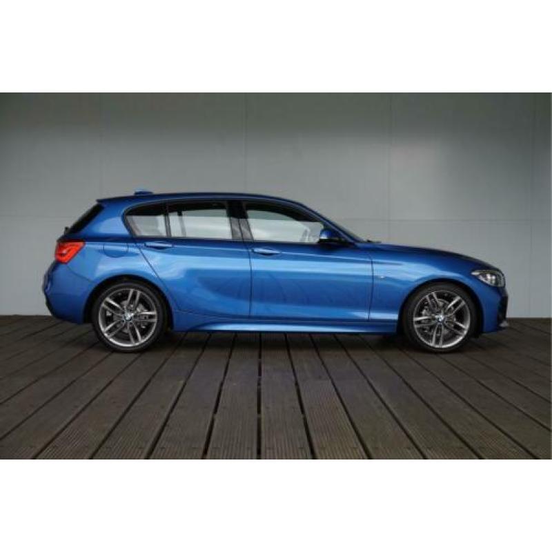BMW 1 Serie 118i 5-deurs Aut. High Executive M Sportpakket