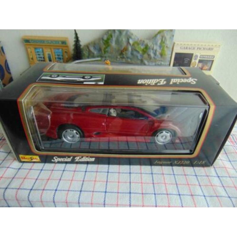 Maisto special edition jaguar xj 220 schaal 1-18
