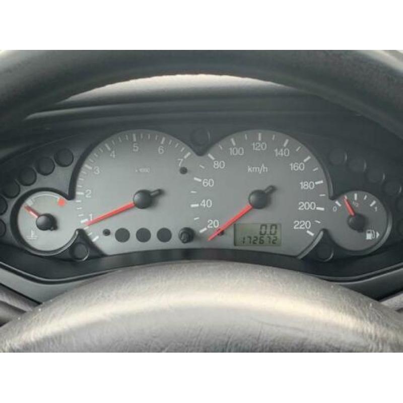 Ford Focus 1.6-16V Trend (bj 2002)