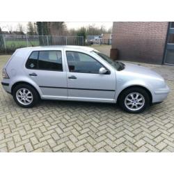 Volkswagen Golf 2.0 85KW AUT 5drs 2000 Grijs