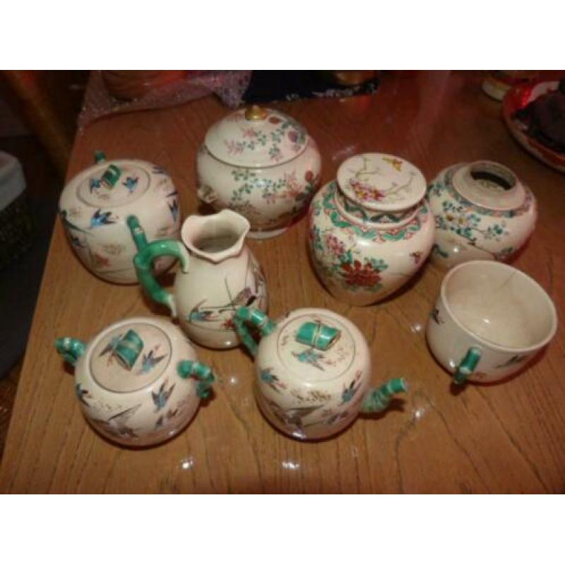 8 stuks Satsuma aardewerk van de periode 1900.