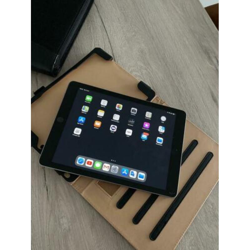 Weinig gebruikt ipad 2017 9,7 inch 32gb