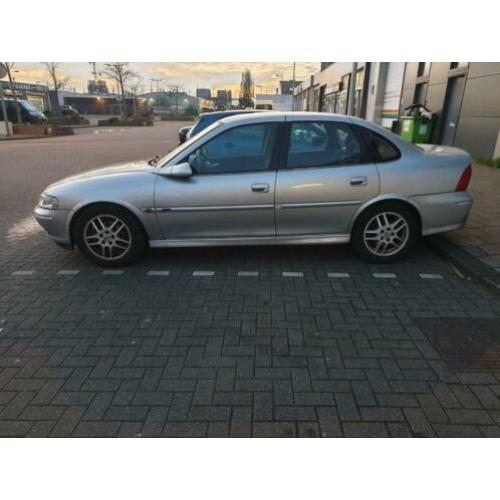 Opel Vectra 1.6 I 16V SDN 1999 Grijs