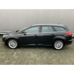 Ford Focus Wagon 1.5 TDCI NAVI PARK-ASSIST ECC PDC LMV CHROO