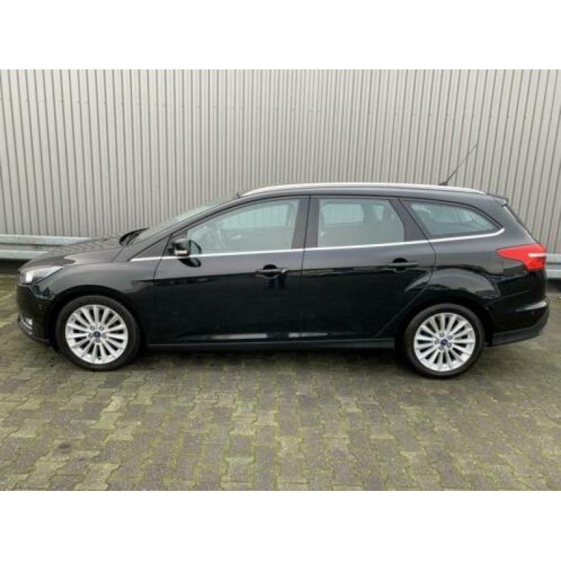 Ford Focus Wagon 1.5 TDCI NAVI PARK-ASSIST ECC PDC LMV CHROO