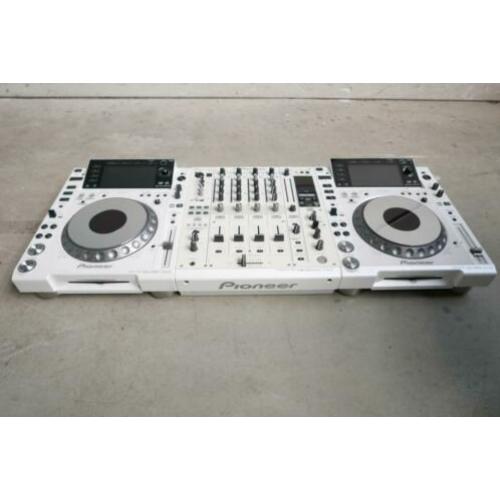 2x Pioneer DJ set DJM900NXS + 2x CDJ2000 Limited White