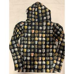 Trui/shirt/hoodie met ridder maat 122