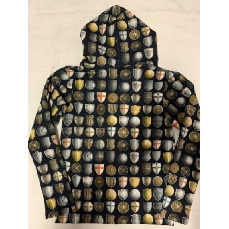 Trui/shirt/hoodie met ridder maat 122