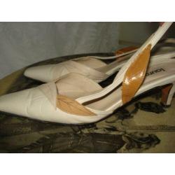 Beige leren pump mt 37 aangeboden