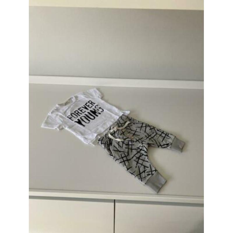 Setje Little Indians! T-shirt & broekje 0-3M