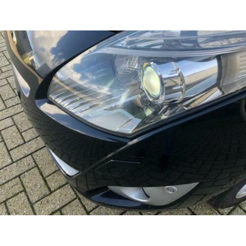Renault Megane Grand Scenic 1.6 DCI 96KW 2012 Zwart