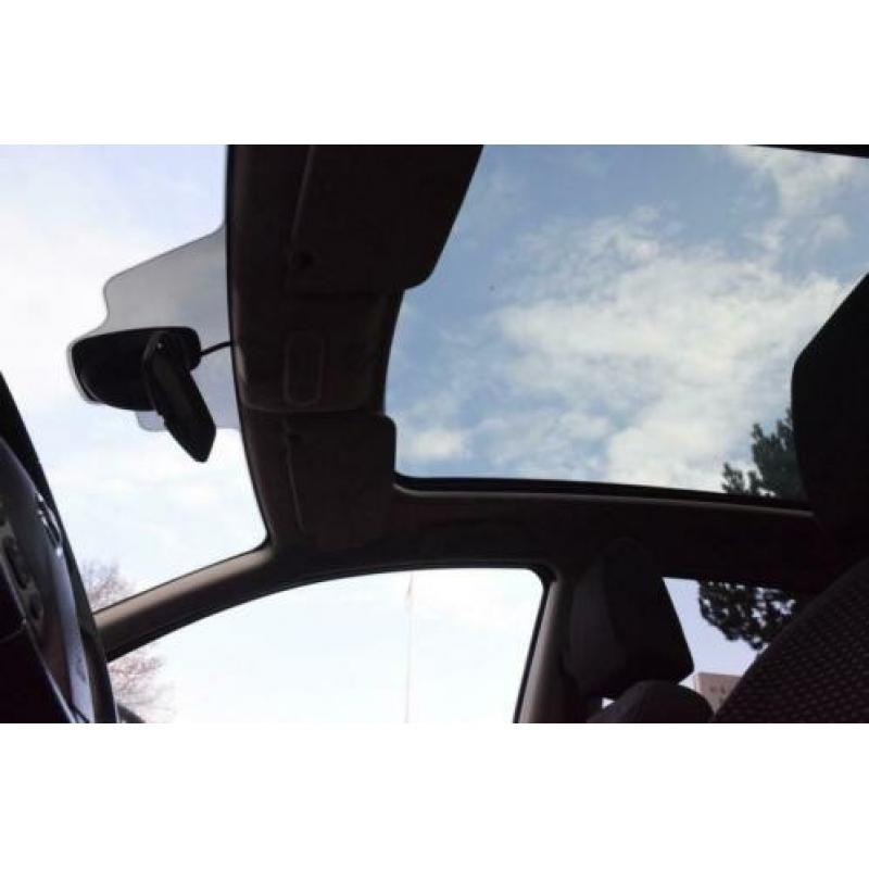 Nissan Qashqai +2 2.0 Tekna 4WD automaat / 7-persoons! / Cam
