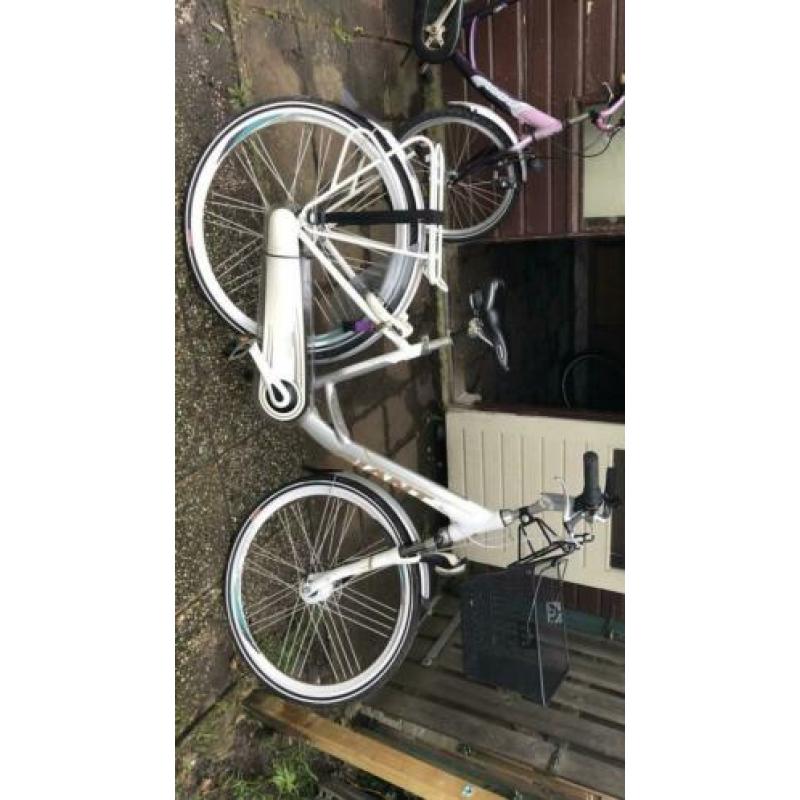 Dames fiets 28 inch Giant de factuur aanwezig