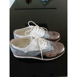 Brogues. Grijze veterschoenen maat 39.