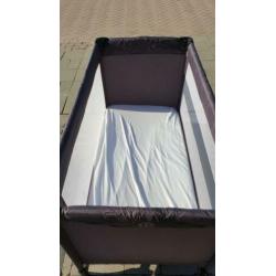 Kinder/campingbedje van prenatal met extra matrasje erbjj.