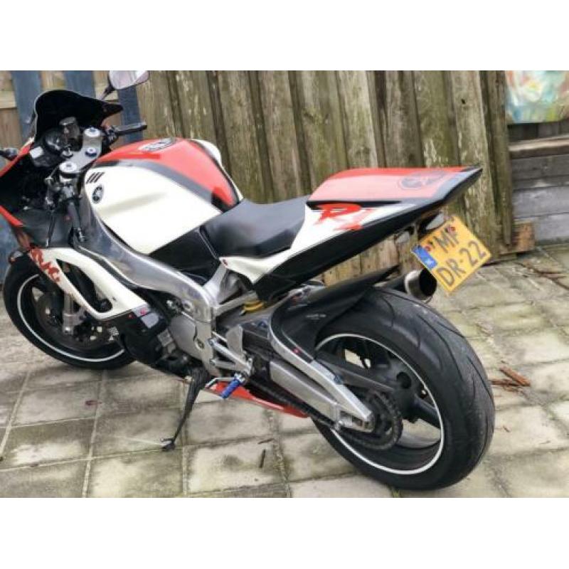 Yamaha r1 zeer snel