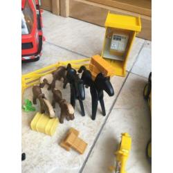 Playmobil, brandweerauto, zeemeermin, poppetjes etc.
