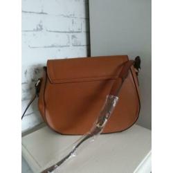 FINAL SALE!! United Colors of Benetton bruine handtas.