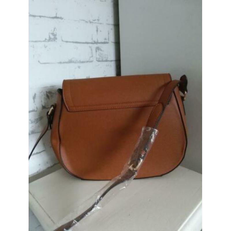 FINAL SALE!! United Colors of Benetton bruine handtas.