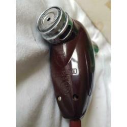 Philips 1 kops bordeaux rood scheerapparaat