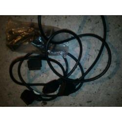 Diverse kabels. Scart. Hdmi. Tv. Internet