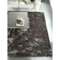 Vloerkleed 240x240 zwart/grijs. Luxe kwaliteit