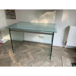 Glazen bureau met craquelé blad