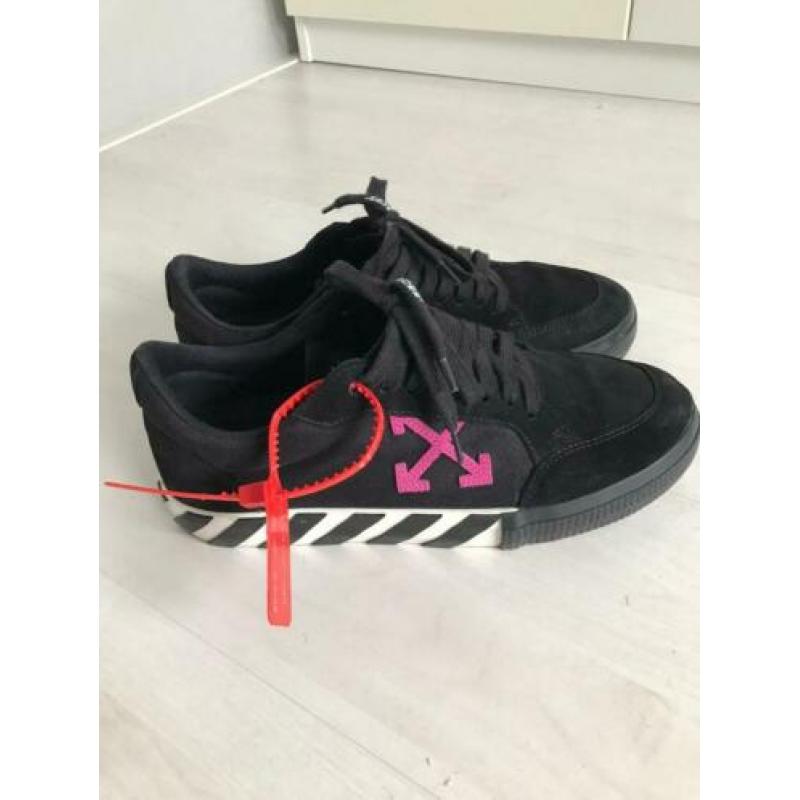 Off White sneaker