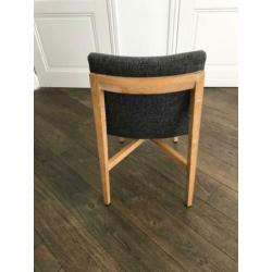 6 Simply Solid dining chairs