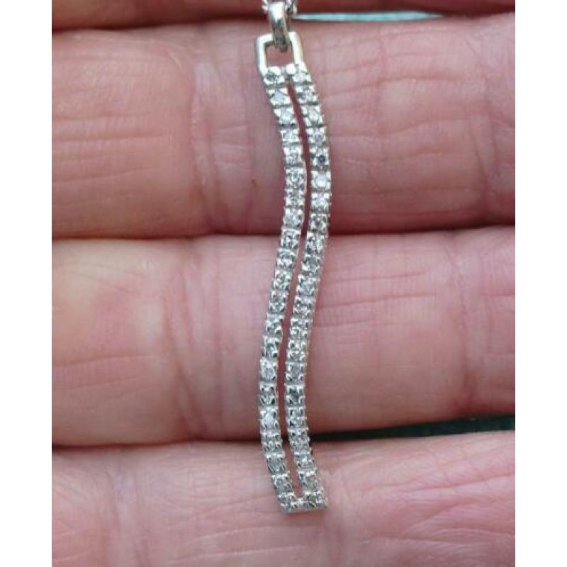 Prachtige 18krt wit gouden ketting met diamanten hanger