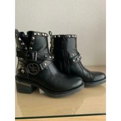 GUESS enkellaarsjes zwart maat 36