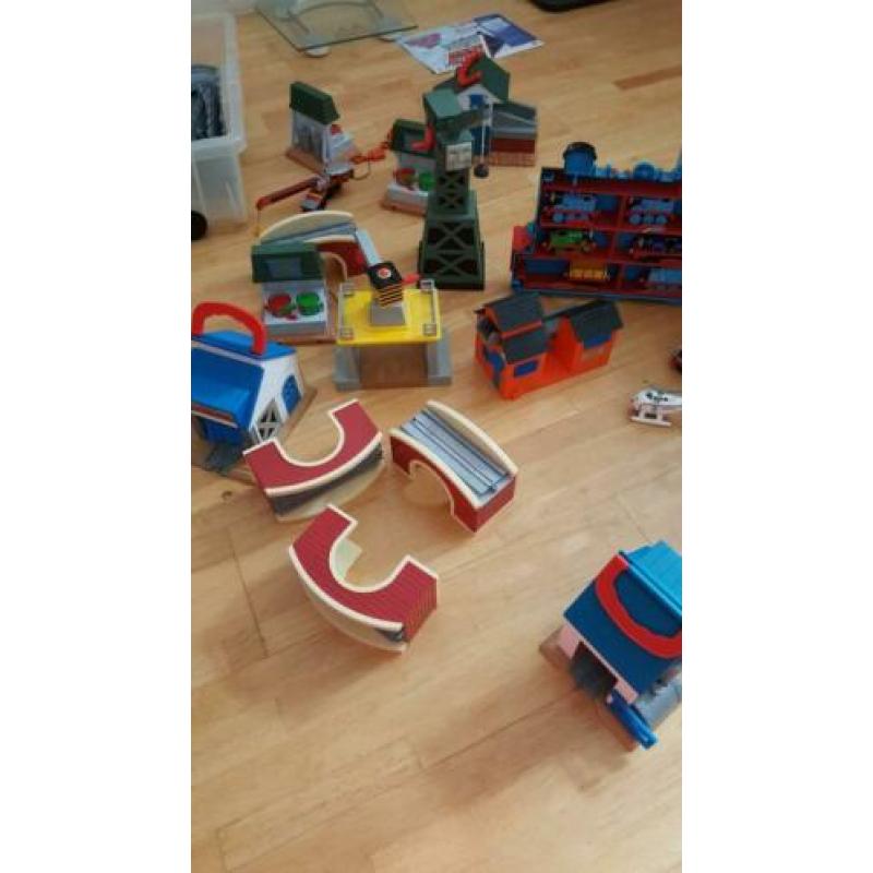 Thomas de trein uitgebreide speelset incl reisset
