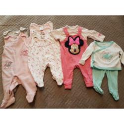 Pakket meisjes kleding. Maat 56/62